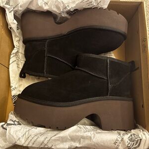 BNWT ORIGINAL BOX CLASSIC ULTRA MINI NEW HEIGHTS SIZE 8 WOMENS